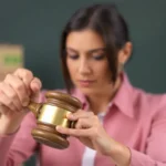 Sentencias contra fondos buitre y protección al consumidor en España